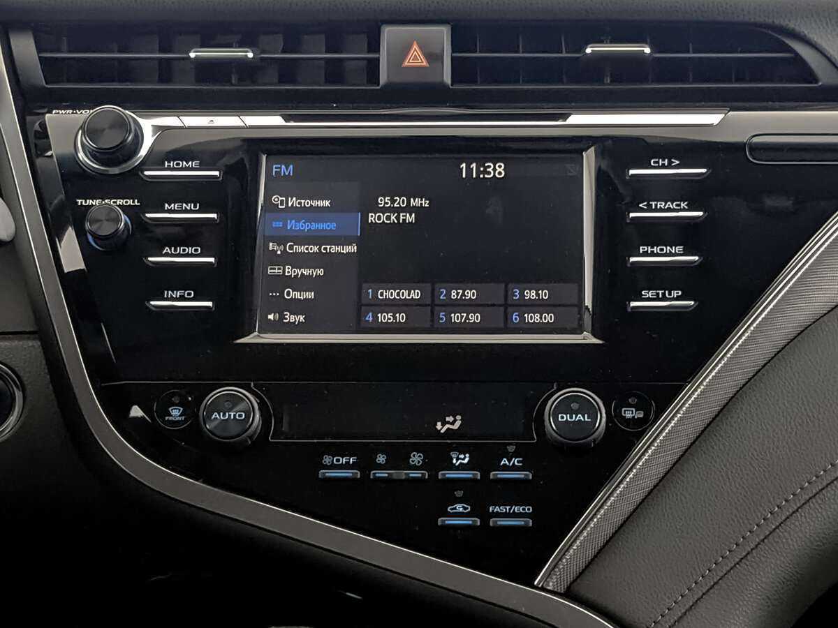 Toyota Camry с пробегом — 2020 год. Фото: #16