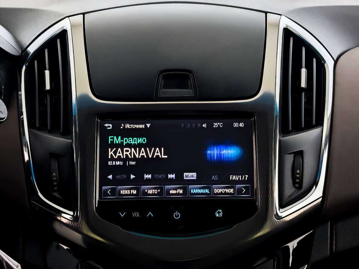 Chevrolet Cruze с пробегом — 2014 год. Фото: #12