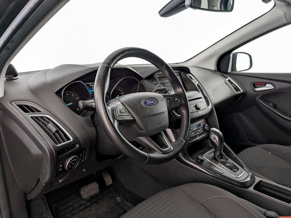Ford Focus с пробегом — 2015 год. Фото: #13
