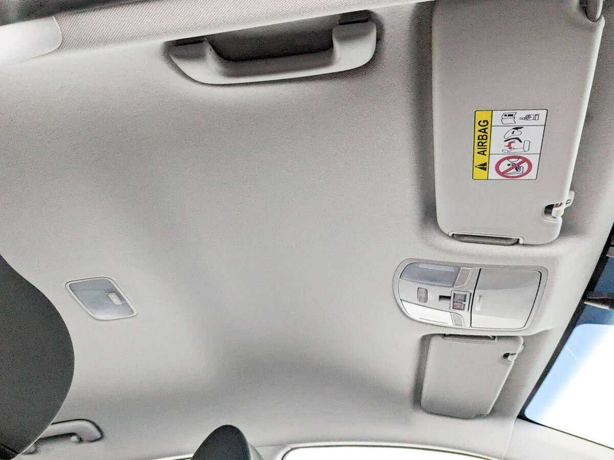 Hyundai Elantra с пробегом — 2020 год. Фото: #16