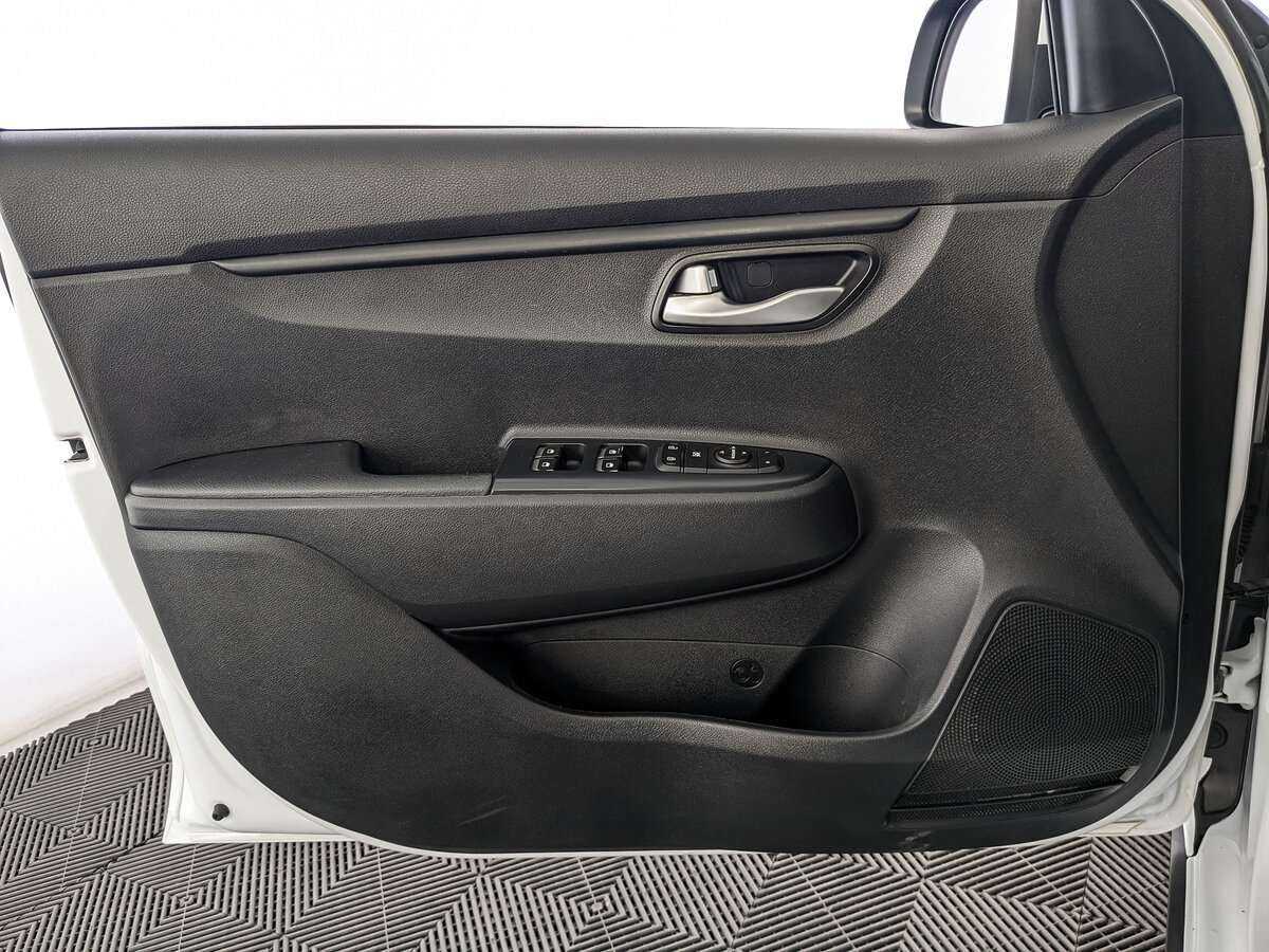 Kia Rio с пробегом — 2021 год. Фото: #15