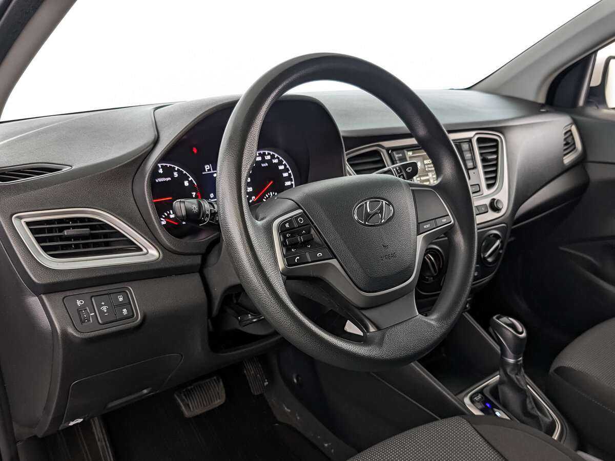 Hyundai Solaris с пробегом — 2021 год. Фото: #10