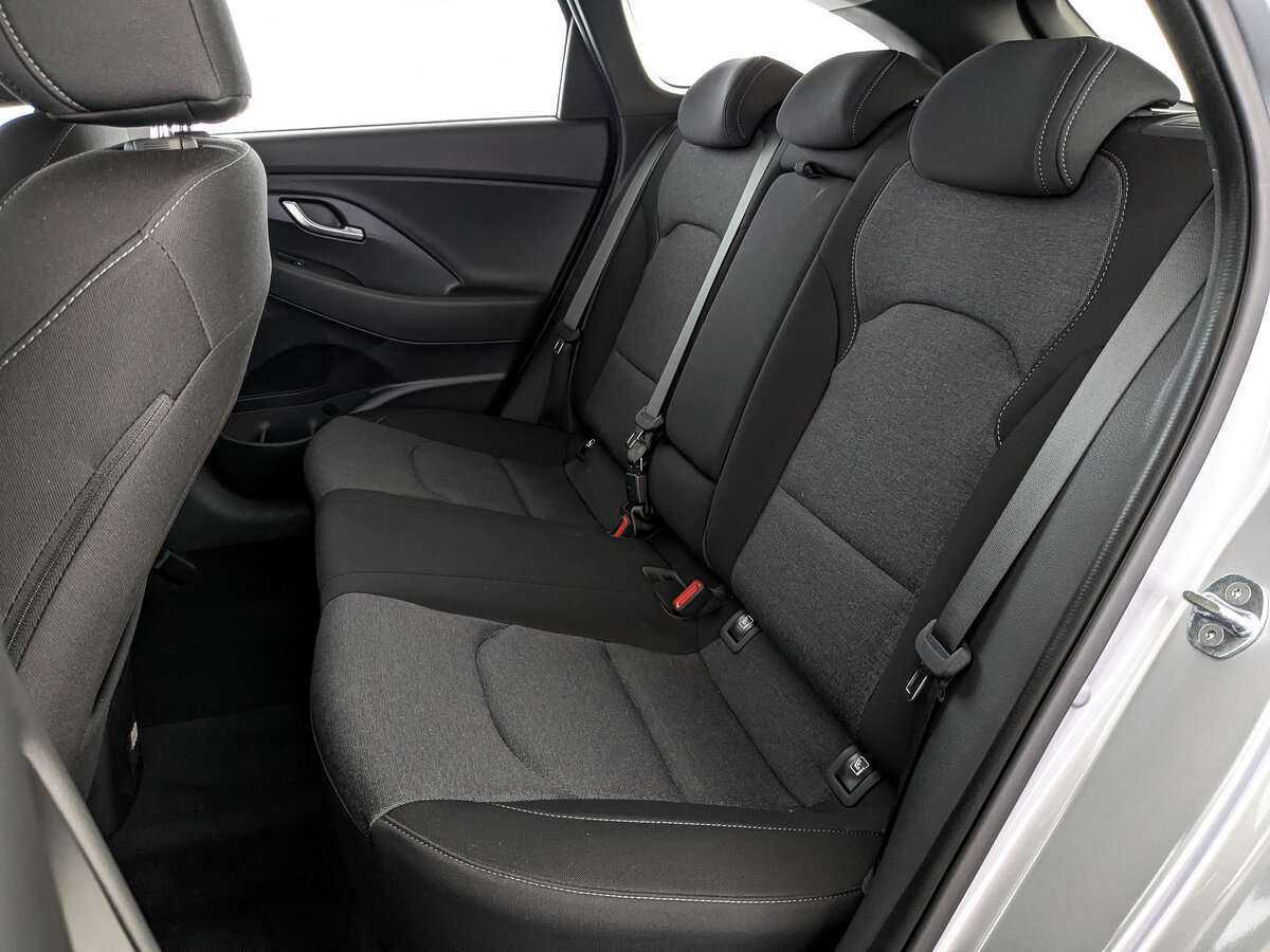 Hyundai i30 с пробегом — 2023 год. Фото: #17