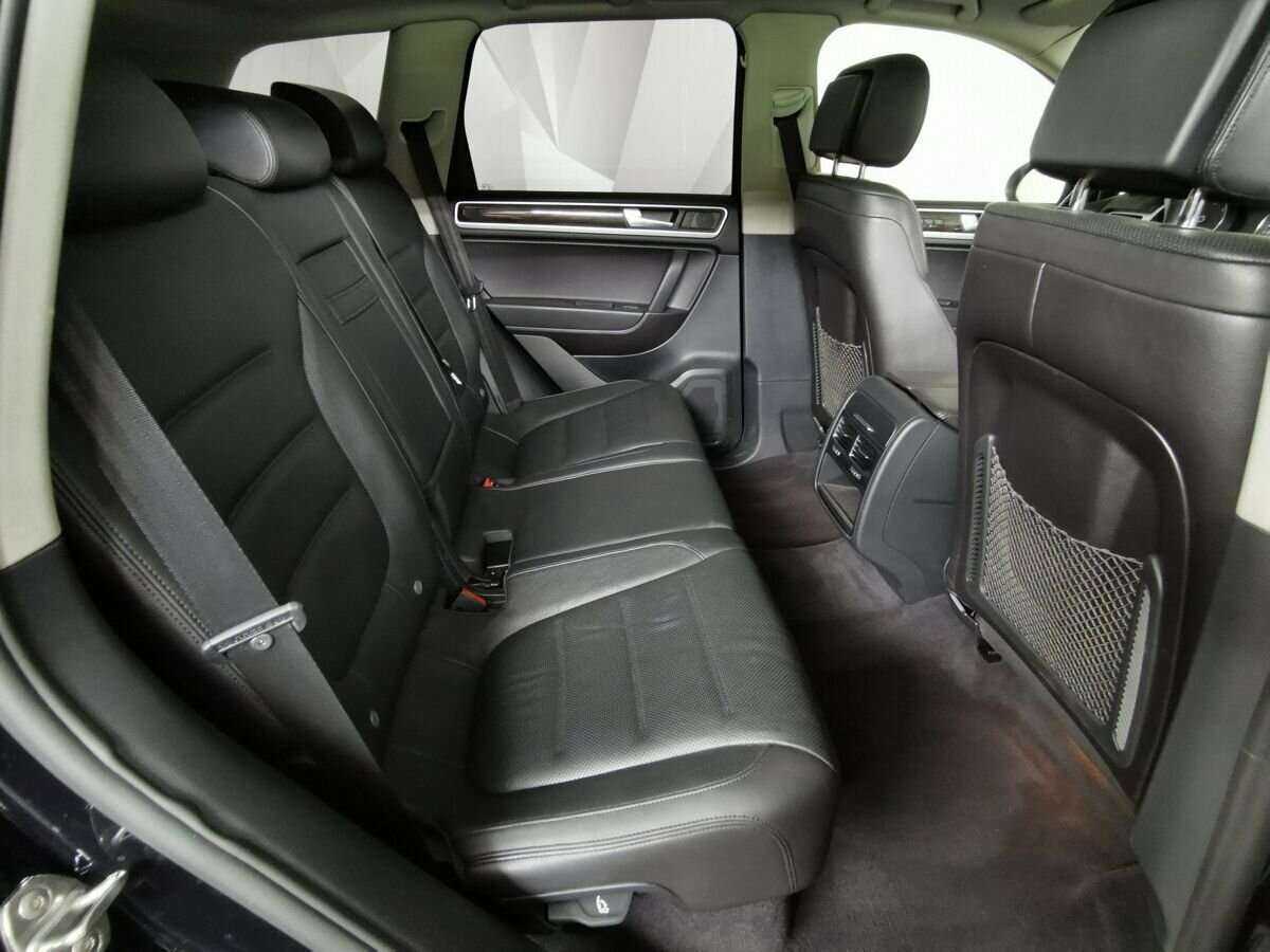 Volkswagen Touareg с пробегом — 2012 год. Фото: #11