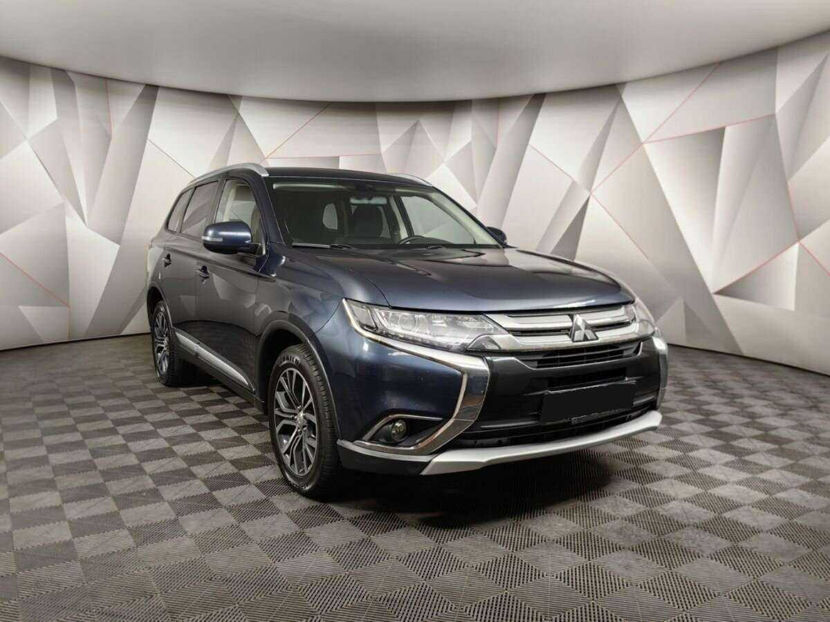 Mitsubishi Outlander с пробегом — 2018 год. Фото: #2