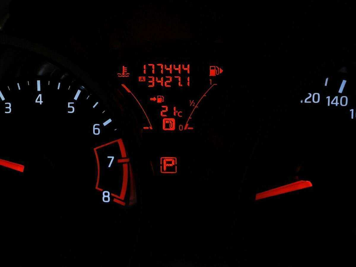 Nissan Juke с пробегом — 2012 год. Фото: #15