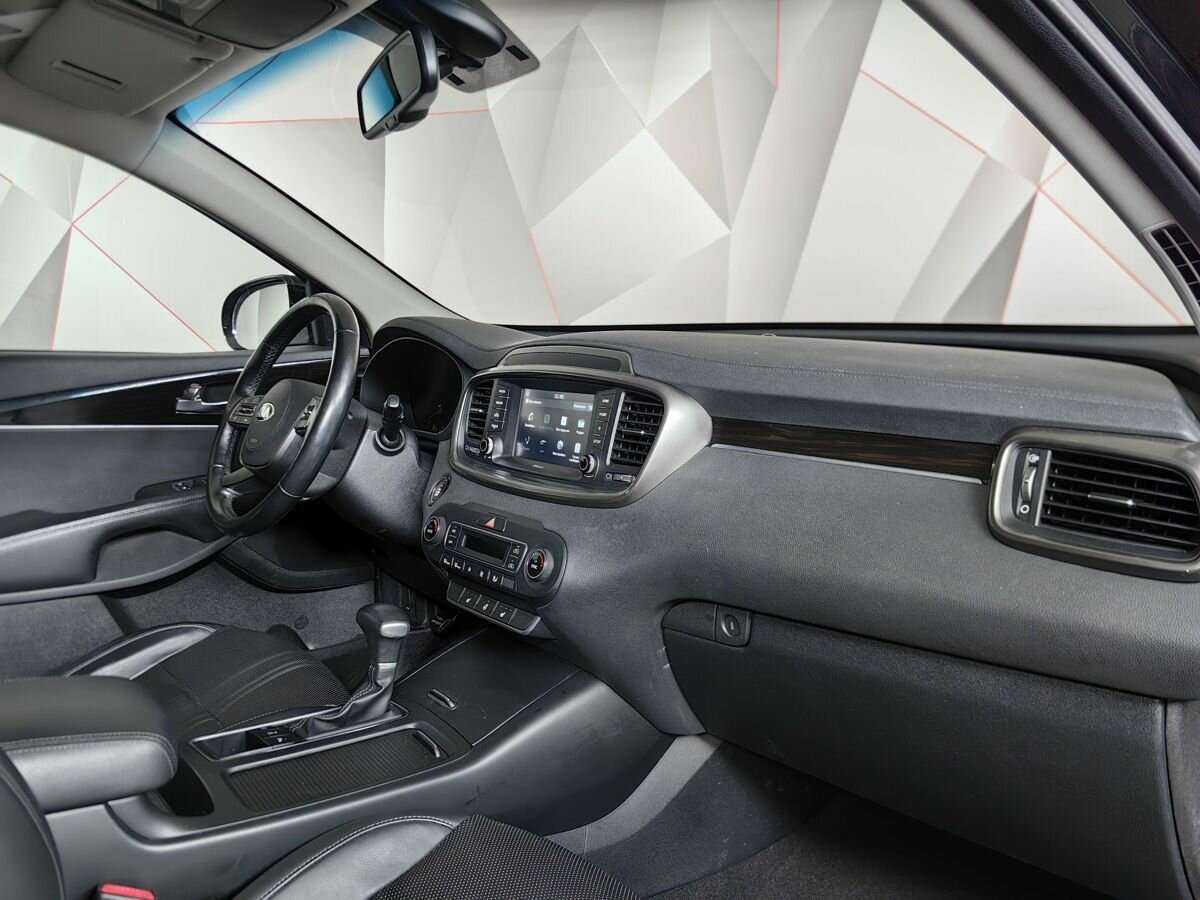 Kia Sorento с пробегом — 2019 год. Фото: #8