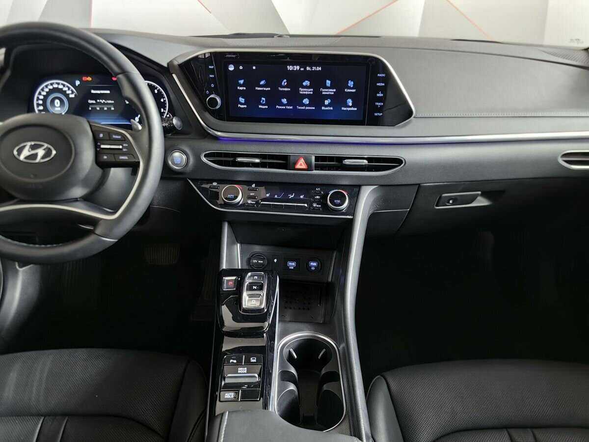 Hyundai Sonata с пробегом — 2022 год. Фото: #7