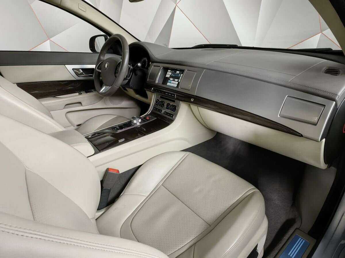 Jaguar XF с пробегом — 2014 год. Фото: #8