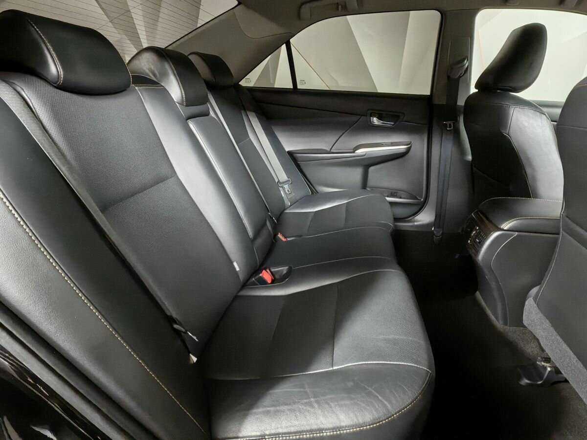 Toyota Camry с пробегом — 2017 год. Фото: #11