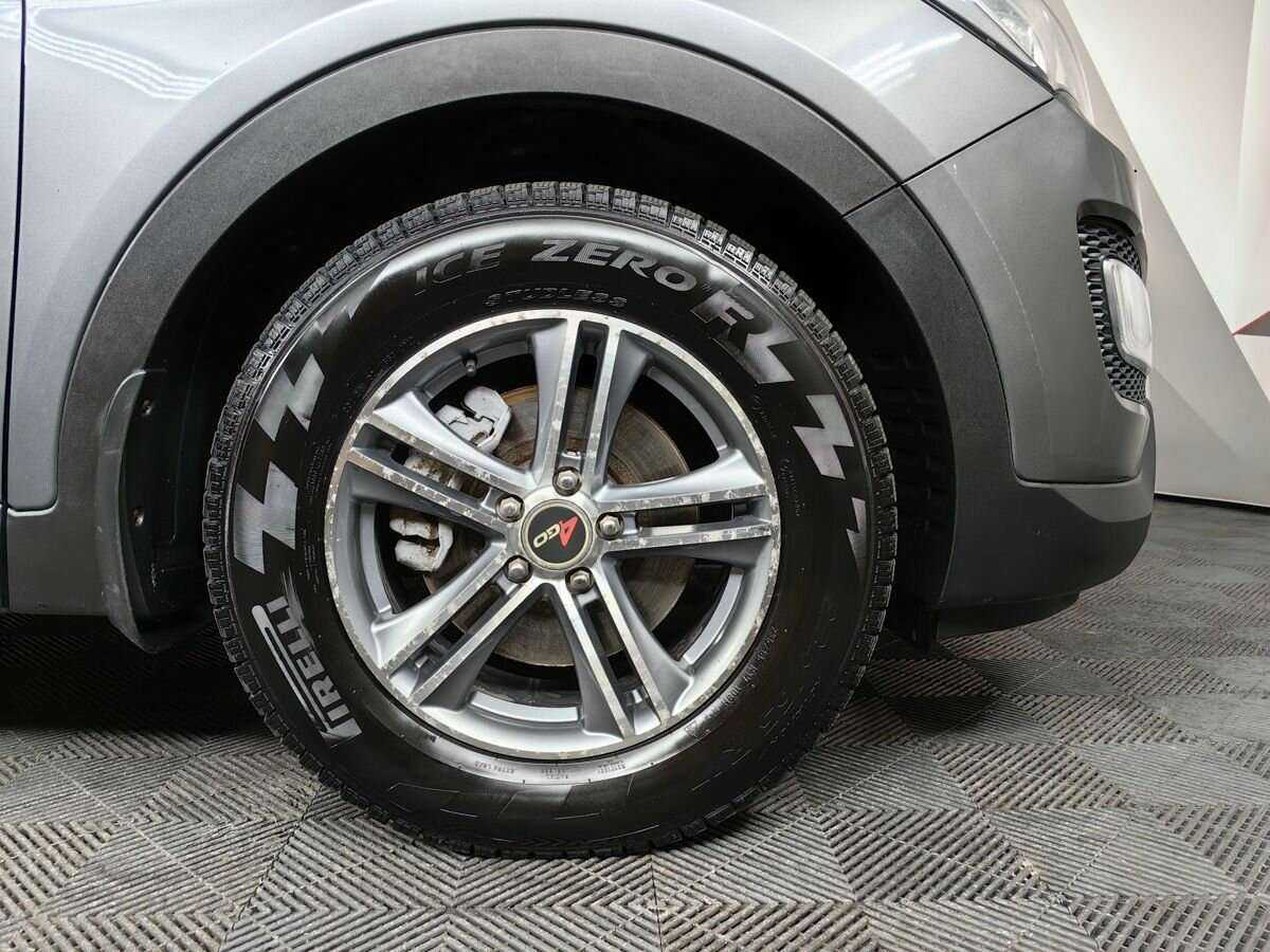 Hyundai Santa Fe с пробегом — 2012 год. Фото: #14