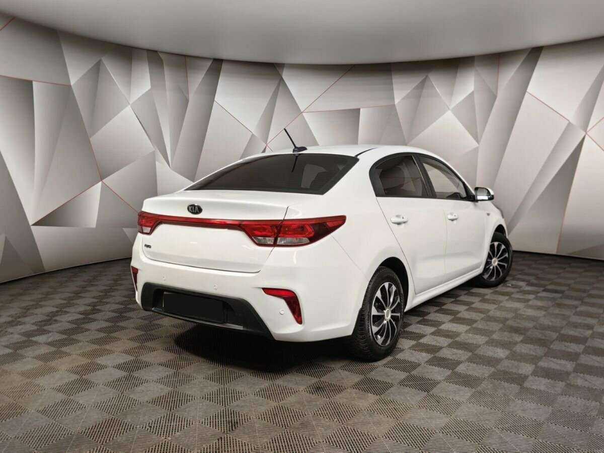 Kia Rio с пробегом — 2017 год. Фото: #1