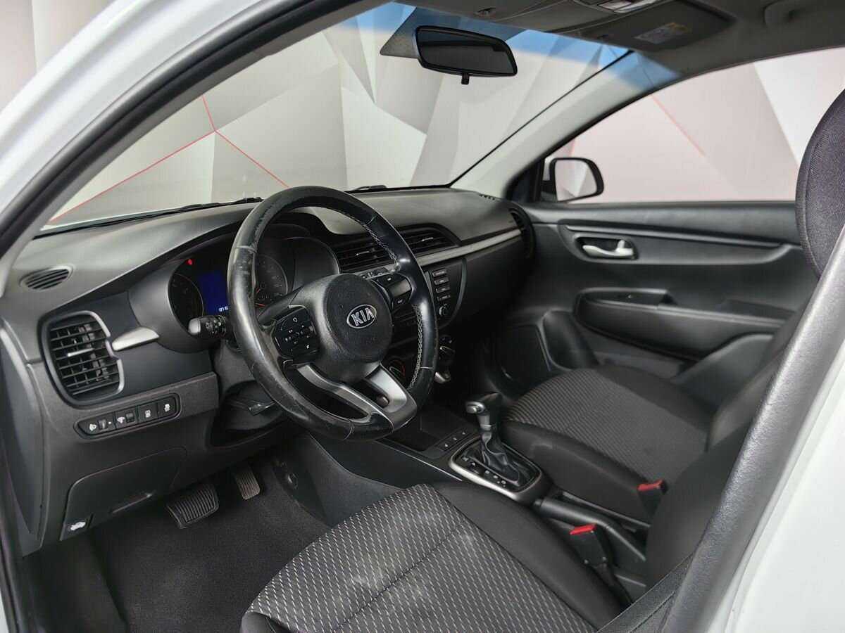 Kia Rio с пробегом — 2017 год. Фото: #13