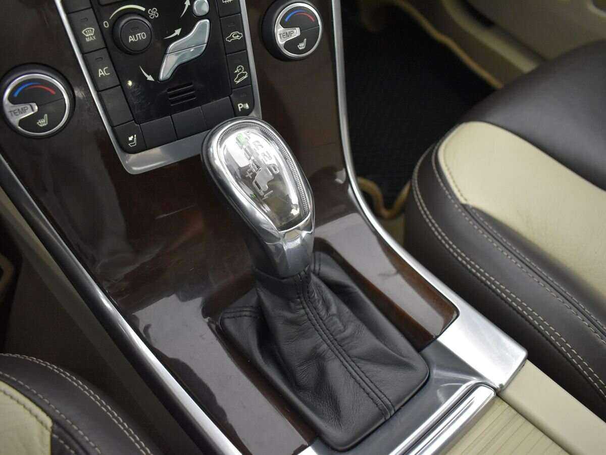 Volvo XC60 с пробегом — 2013 год. Фото: #13