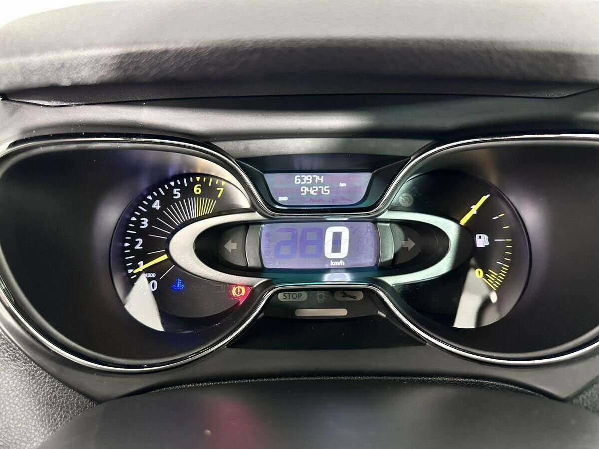 Renault Kaptur с пробегом — 2016 год. Фото: #11