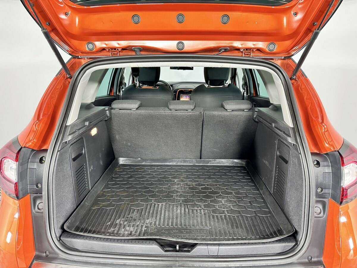 Renault Kaptur с пробегом — 2016 год. Фото: #16