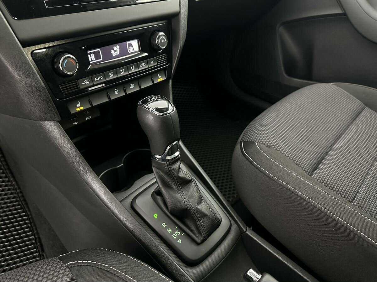 Skoda Rapid с пробегом — 2016 год. Фото: #14