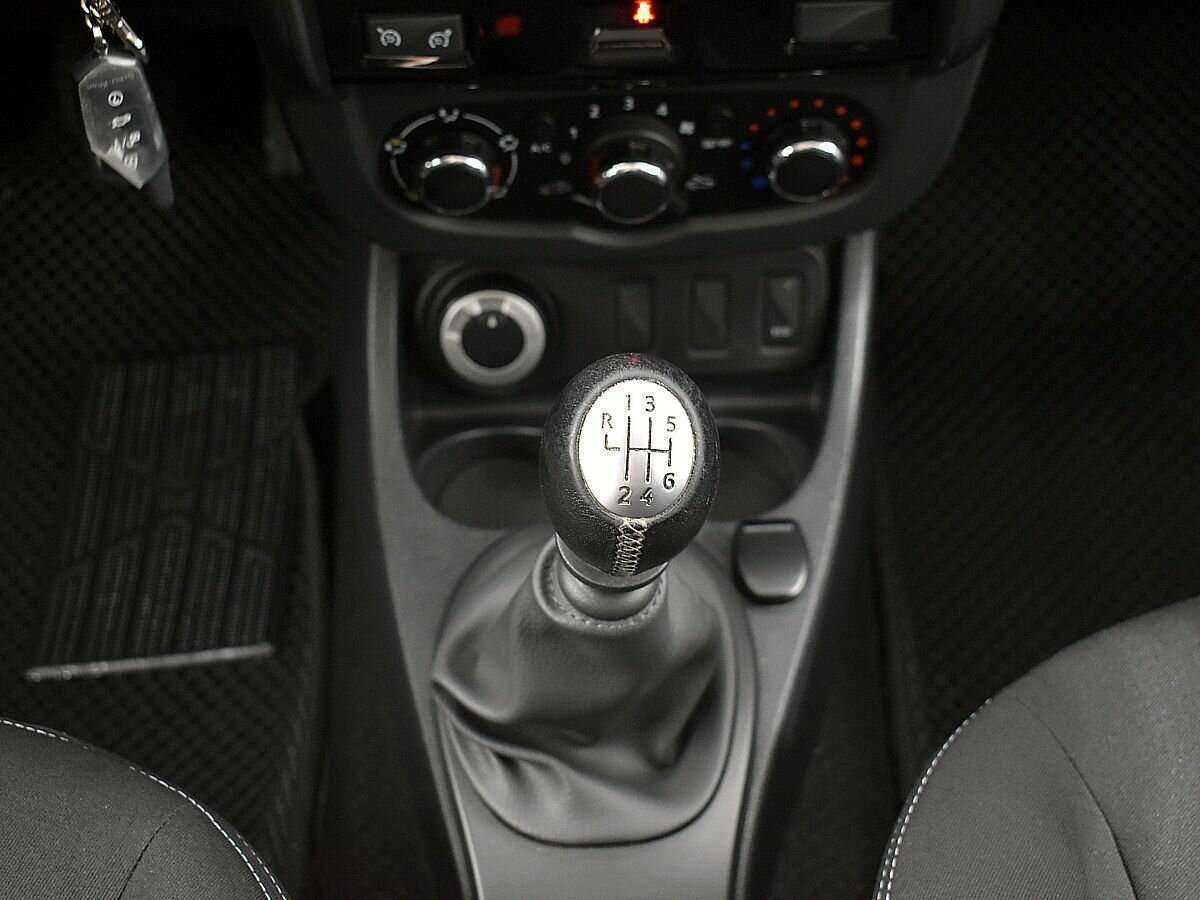 Renault Duster с пробегом — 2017 год. Фото: #13