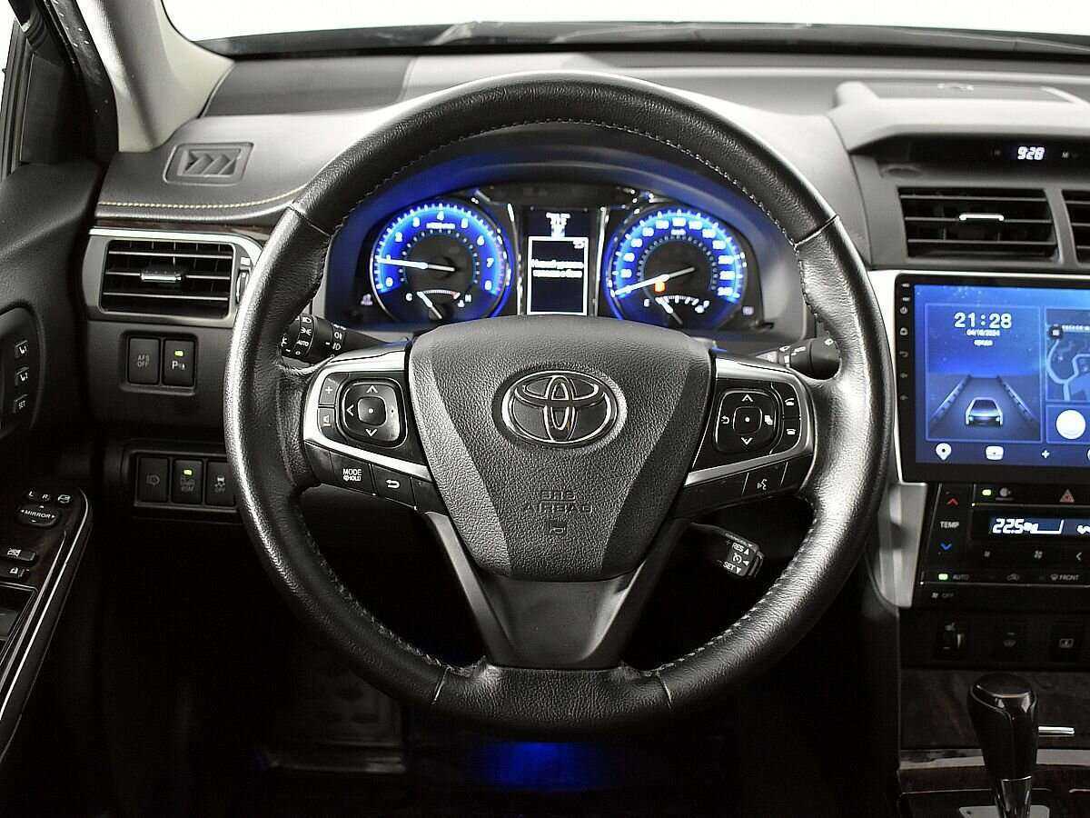 Toyota Camry с пробегом — 2014 год. Фото: #10