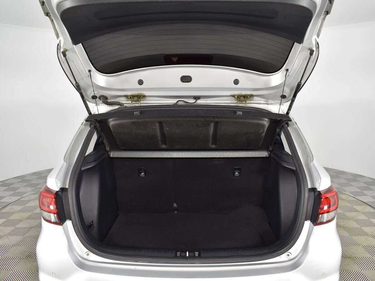 Kia Rio с пробегом — 2018 год. Фото: #18