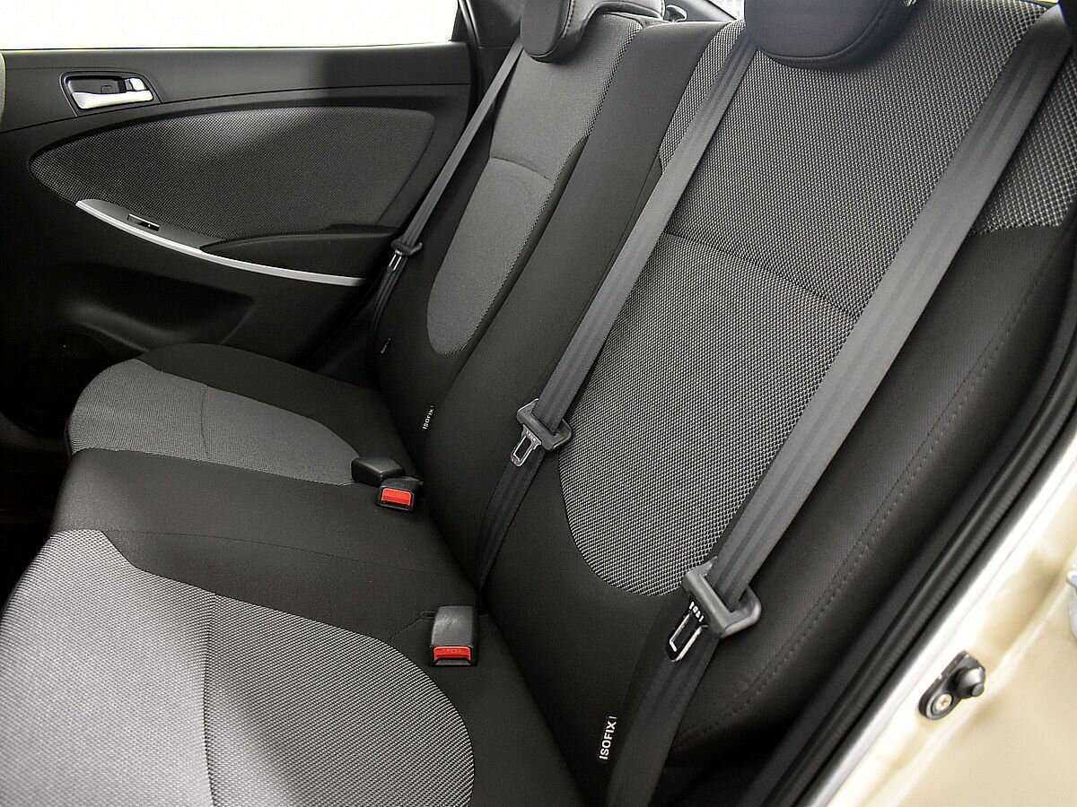 Hyundai Solaris с пробегом — 2014 год. Фото: #8