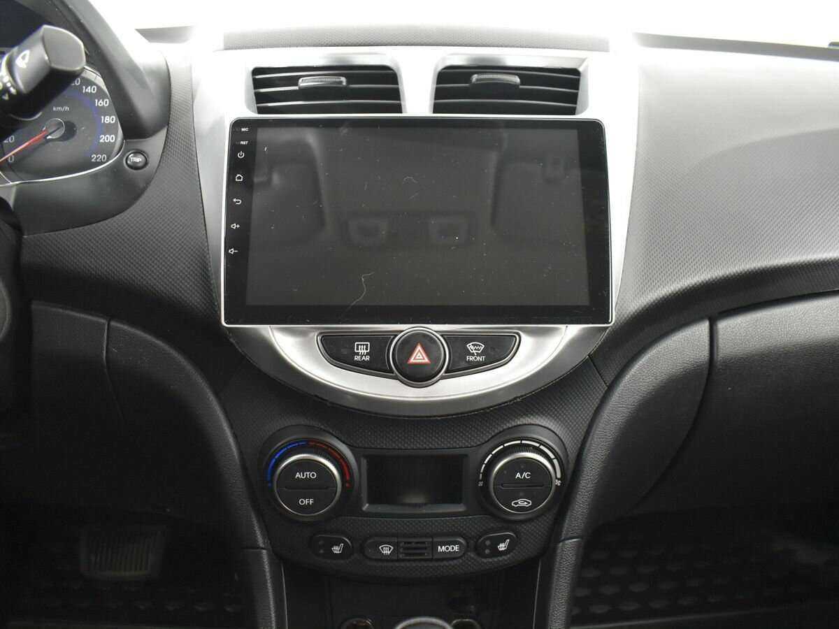 Hyundai Solaris с пробегом — 2016 год. Фото: #11