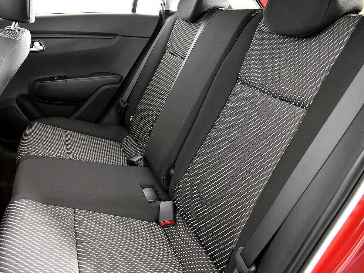 Kia Rio с пробегом — 2018 год. Фото: #8