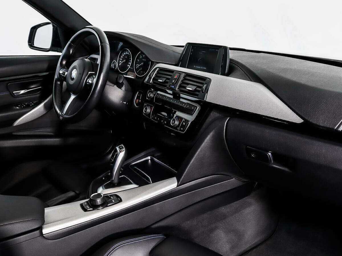 BMW 3 серии с пробегом — 2018 год. Фото: #11