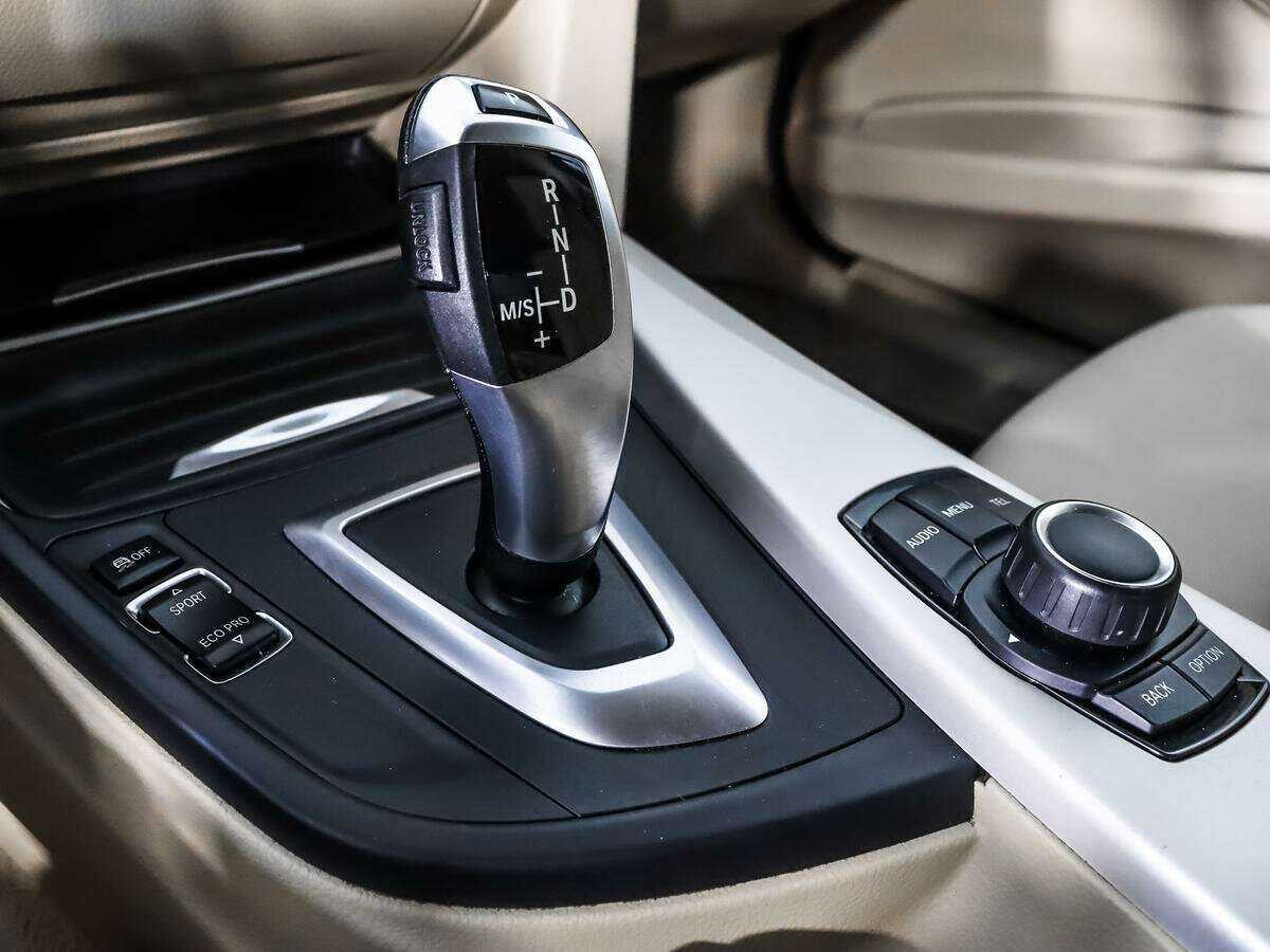 BMW 3 серии с пробегом — 2013 год. Фото: #9