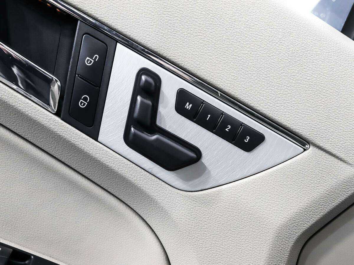 Mercedes-Benz E-Класс с пробегом — 2012 год. Фото: #9