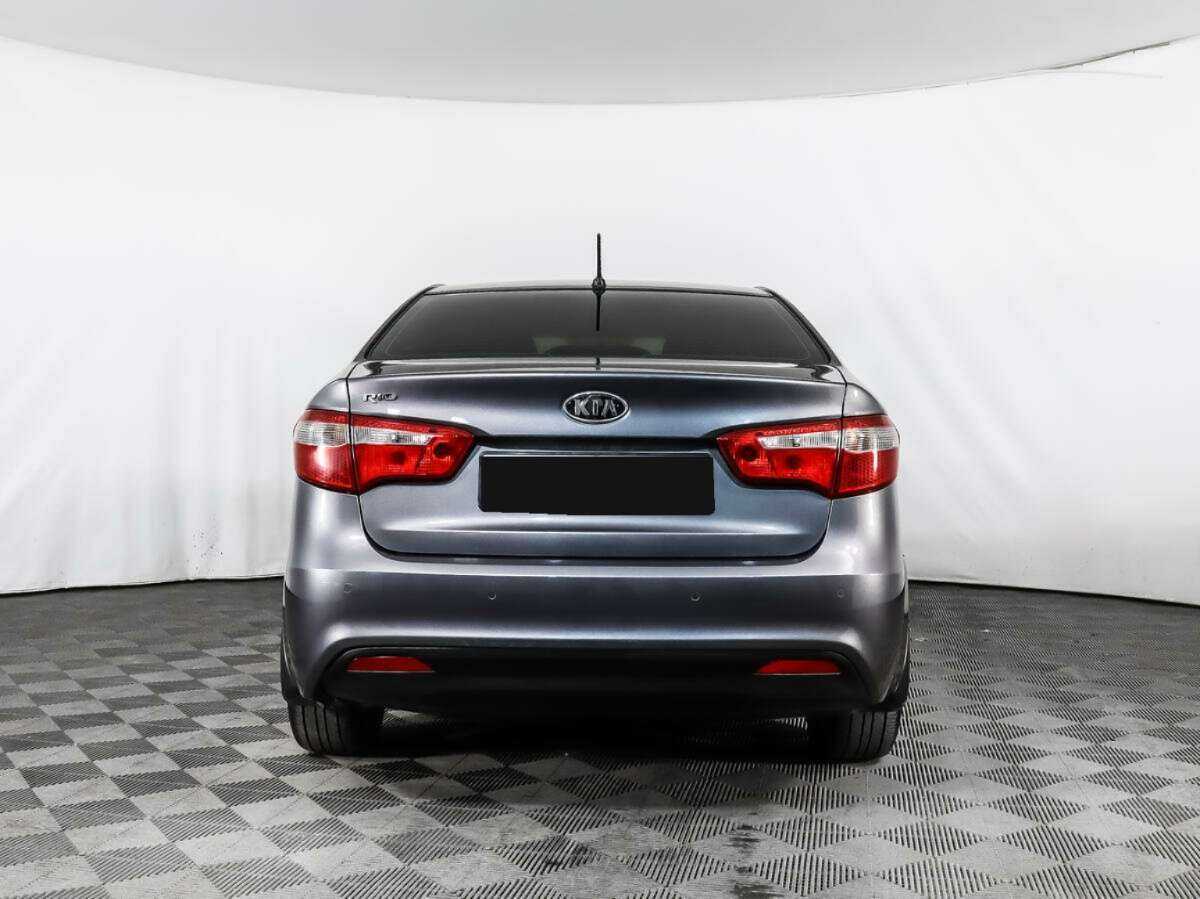 Kia Rio с пробегом — 2012 год. Фото: #4