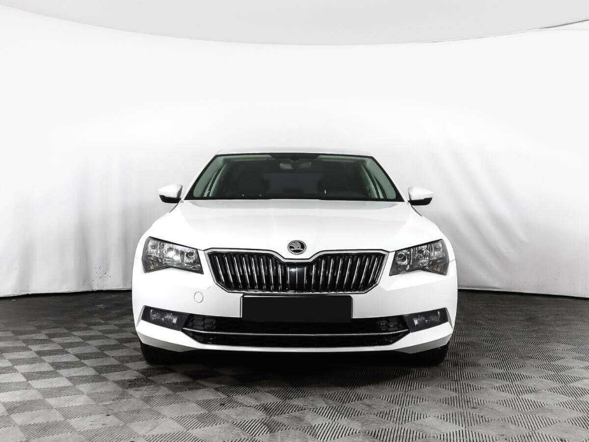 Skoda Superb с пробегом — 2016 год. Фото: #1
