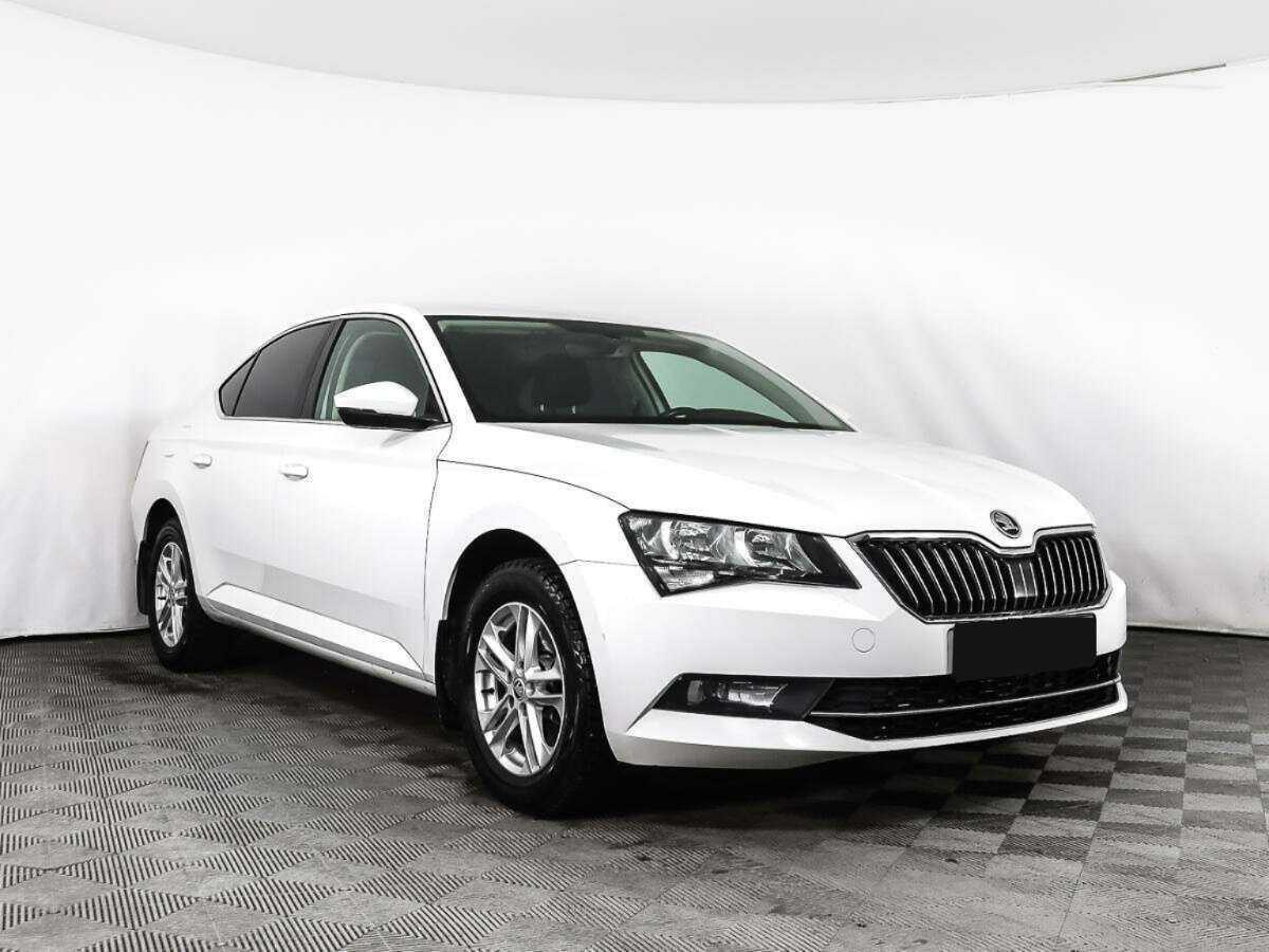 Skoda Superb с пробегом — 2016 год. Фото: #2