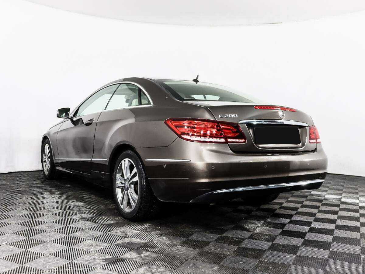 Mercedes-Benz E-Класс с пробегом — 2014 год. Фото: #6