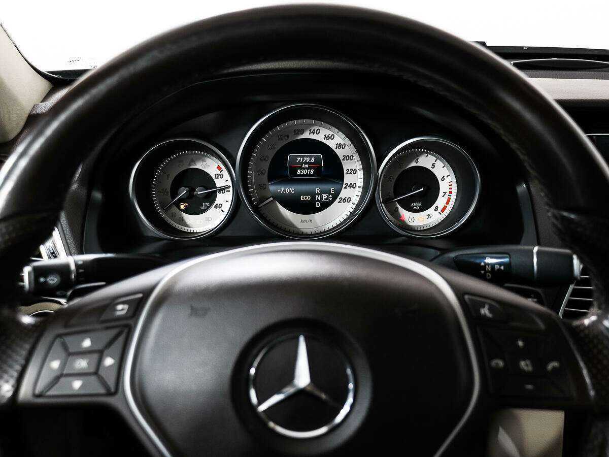 Mercedes-Benz E-Класс с пробегом — 2014 год. Фото: #16