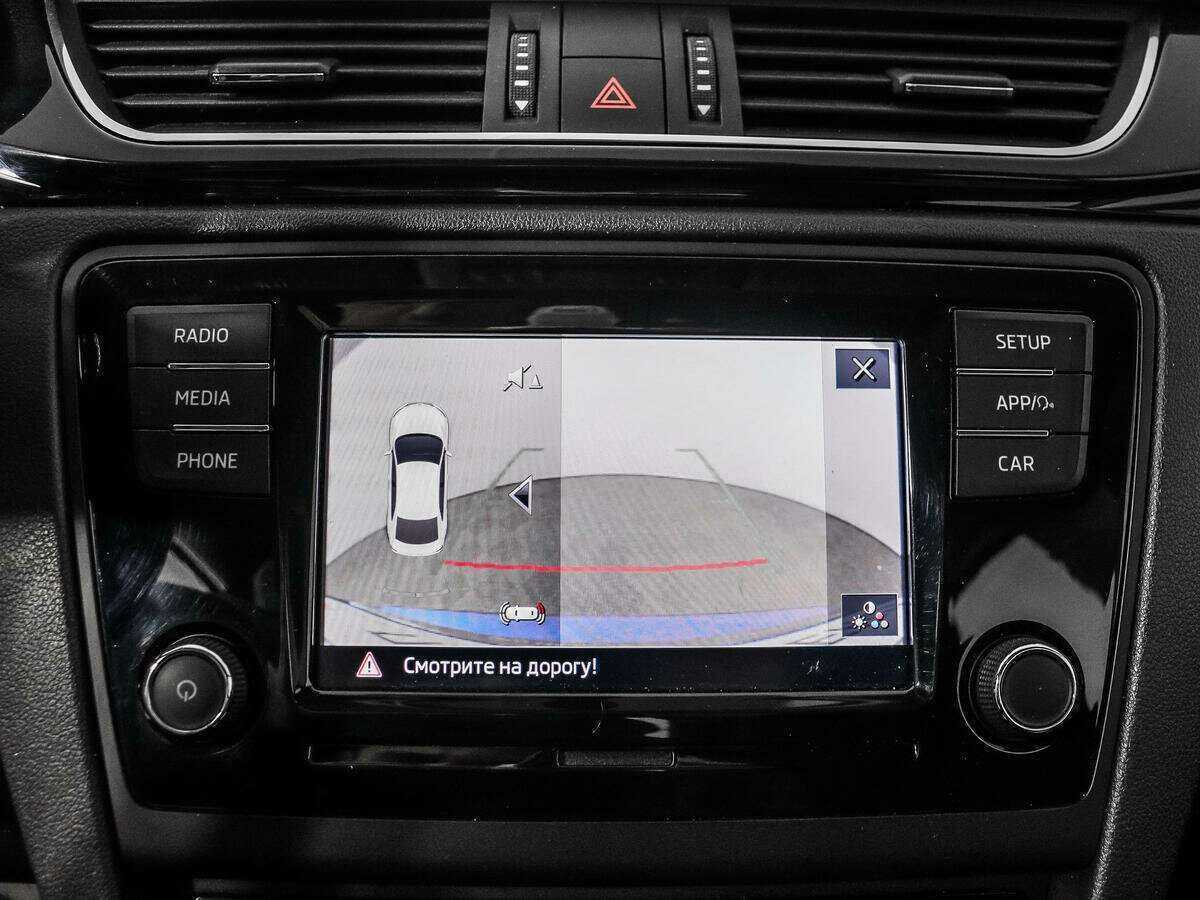 Skoda Rapid с пробегом — 2019 год. Фото: #14