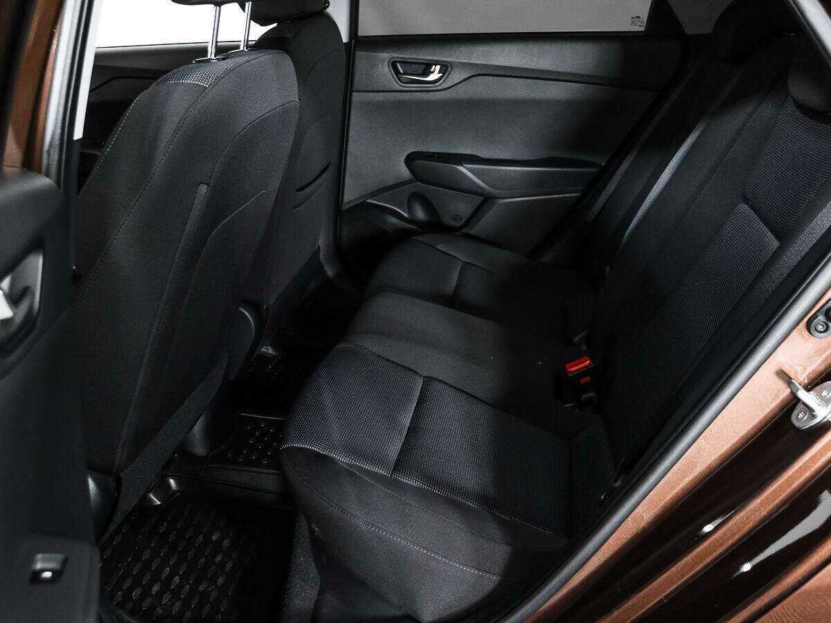 Hyundai Solaris с пробегом — 2021 год. Фото: #7