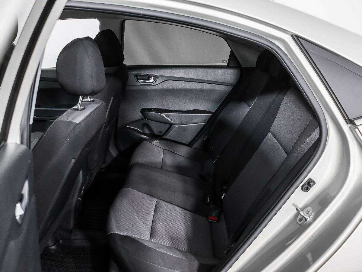 Hyundai Solaris с пробегом — 2020 год. Фото: #10