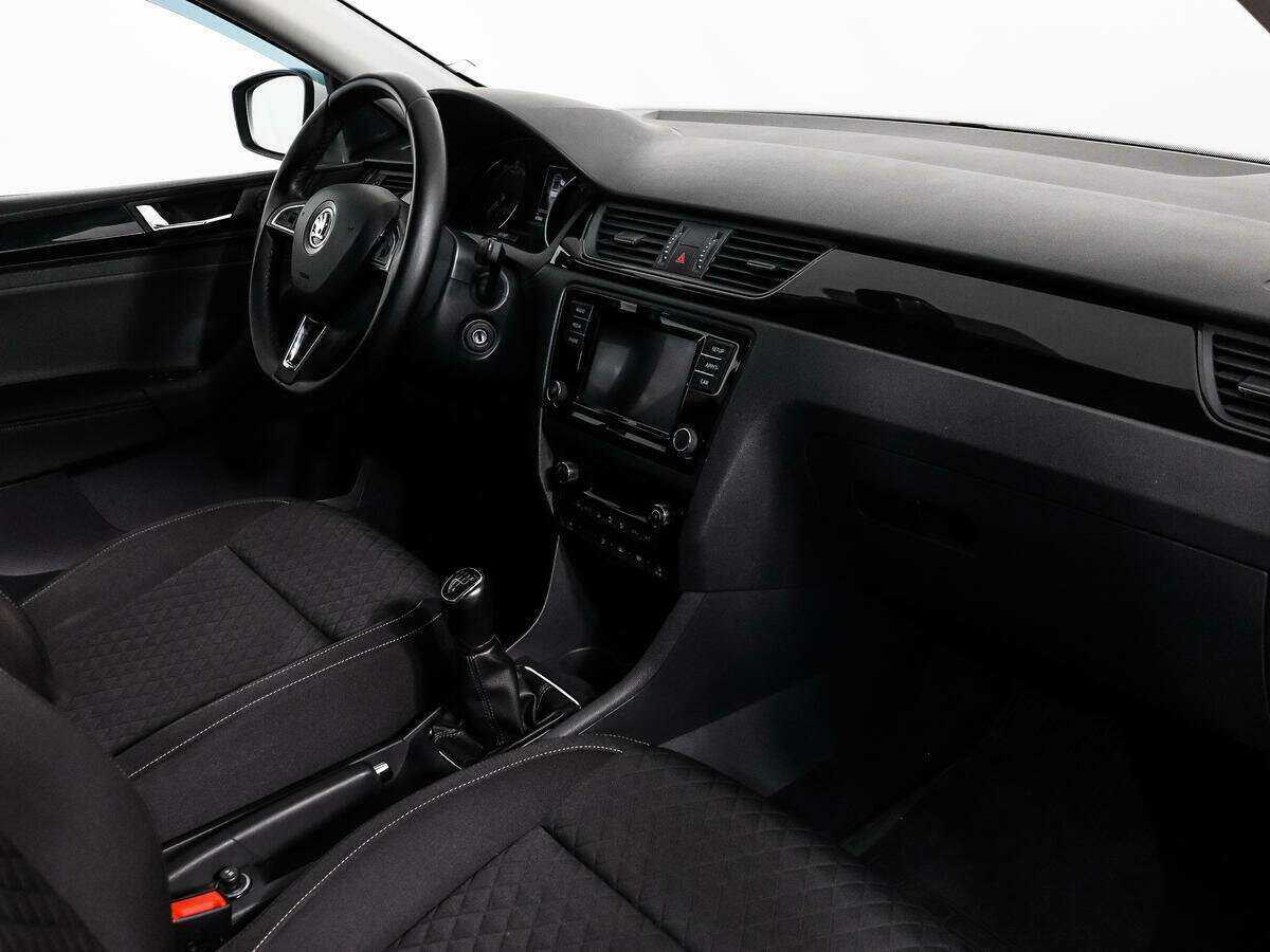 Skoda Rapid с пробегом — 2017 год. Фото: #7