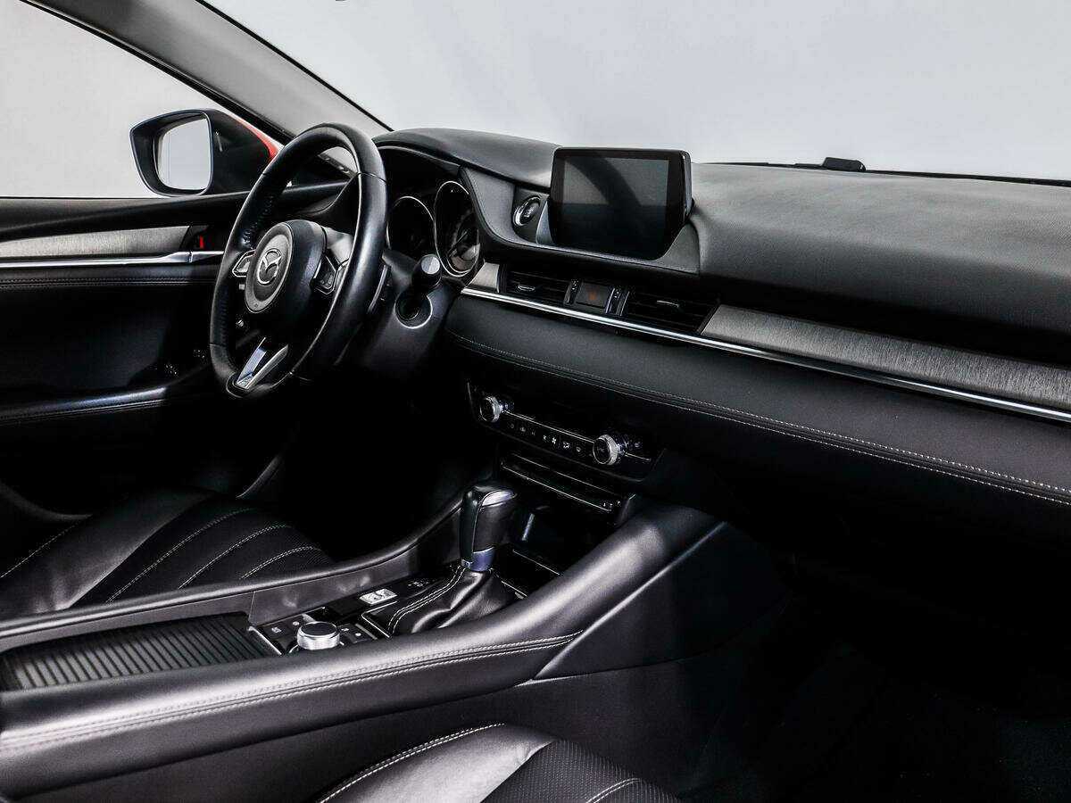 Mazda 6 с пробегом — 2018 год. Фото: #12