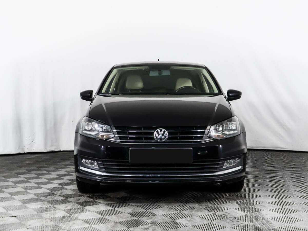 Volkswagen Polo с пробегом — 2018 год. Фото: #1