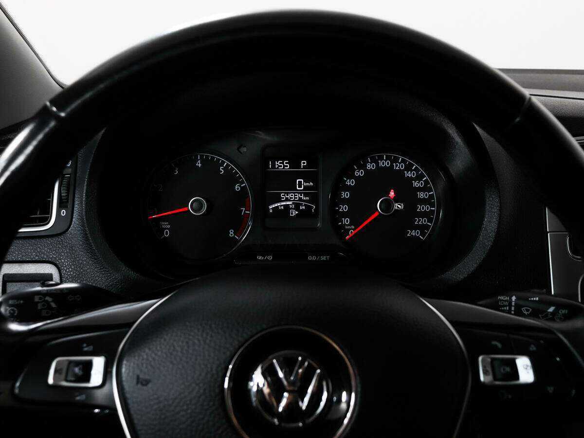 Volkswagen Polo с пробегом — 2018 год. Фото: #13