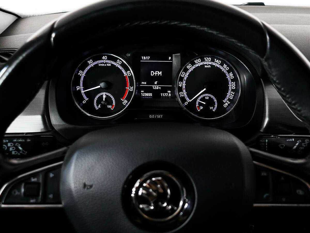 Skoda Rapid с пробегом — 2017 год. Фото: #15