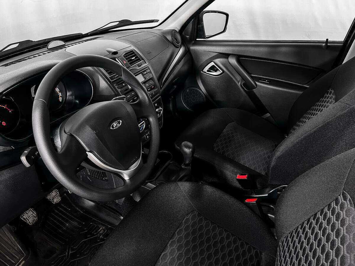 Lada (ВАЗ) Granta с пробегом — 2023 год. Фото: #8