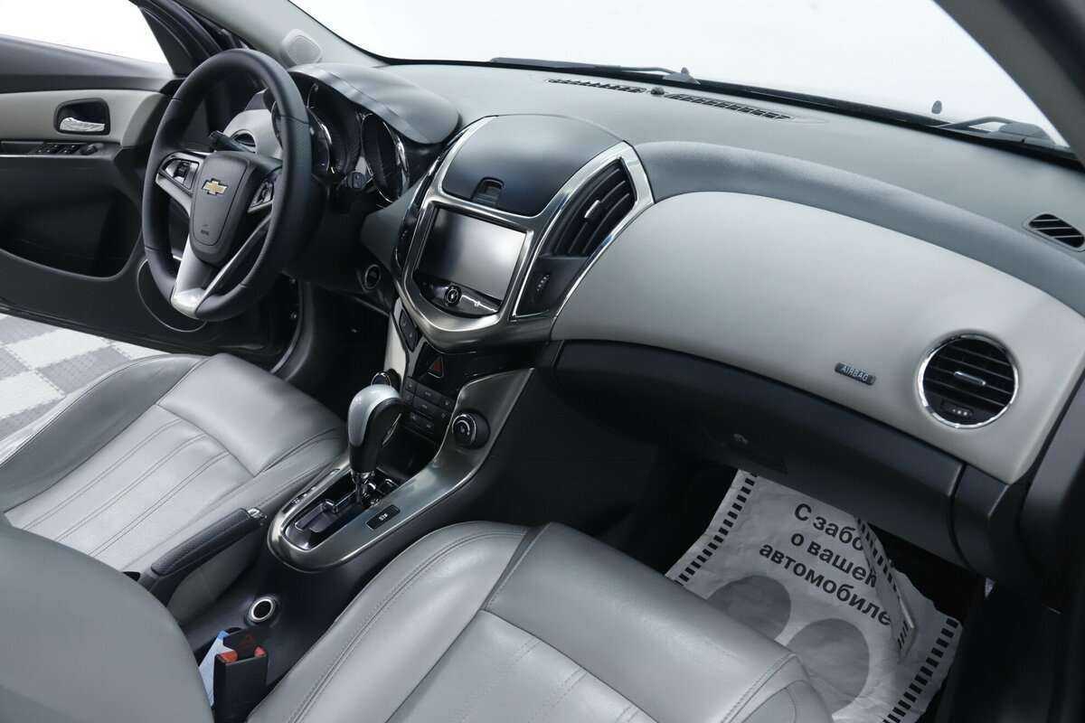 Chevrolet Cruze с пробегом — 2015 год. Фото: #14