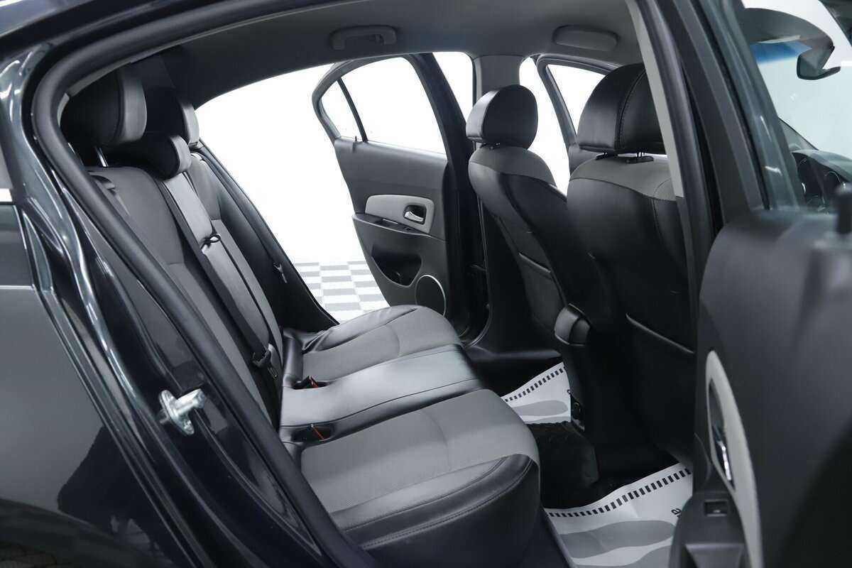 Chevrolet Cruze с пробегом — 2015 год. Фото: #16