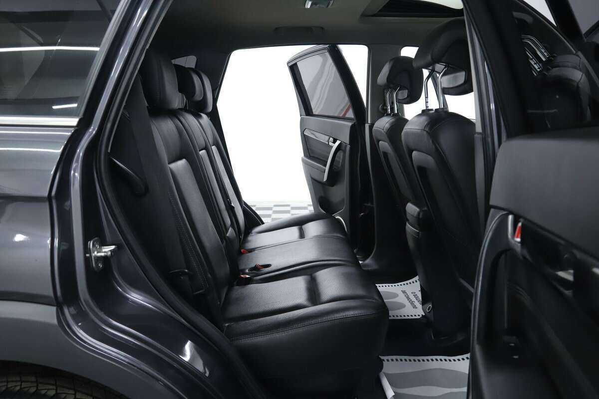Chevrolet Captiva с пробегом — 2015 год. Фото: #16