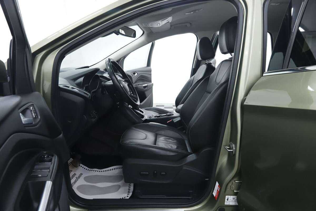 Ford Kuga с пробегом — 2016 год. Фото: #6