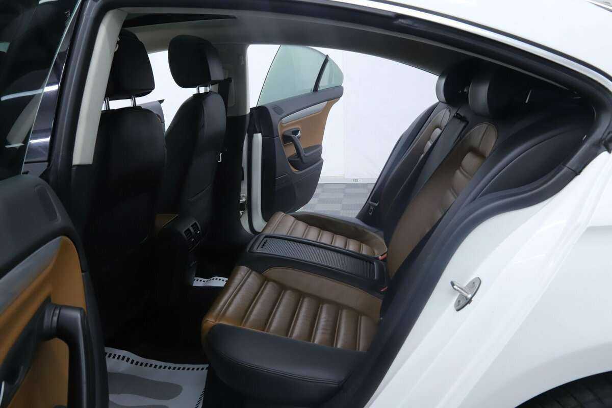 Volkswagen Passat CC с пробегом — 2013 год. Фото: #16