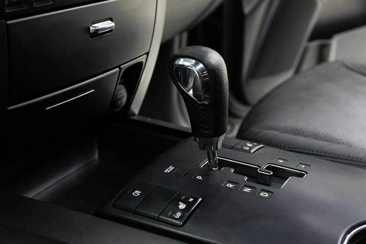 Kia Mohave с пробегом — 2012 год. Фото: #11